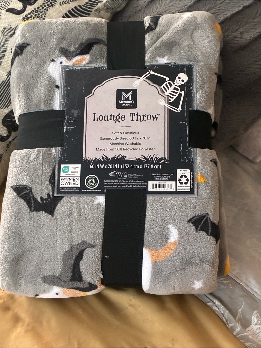 Member's Mark Gray Halloween Lounge Throw - Plush Bat & Moon Design